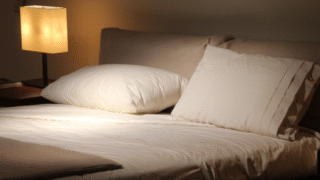 夜の不安を和らげる3つのアイデア｜眠れないあなたへ